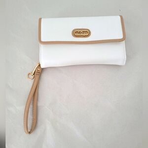 White Faux Leather Wristlet Wallet Glam Dainty Red Carpet Runway Model Formal